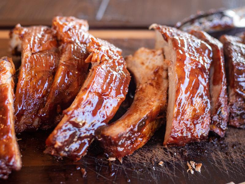 Competition style outlet ribs